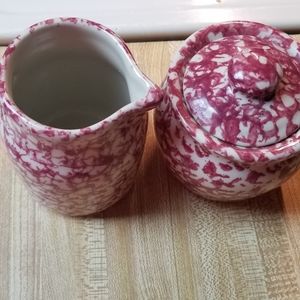 Creamer and sugar pottery